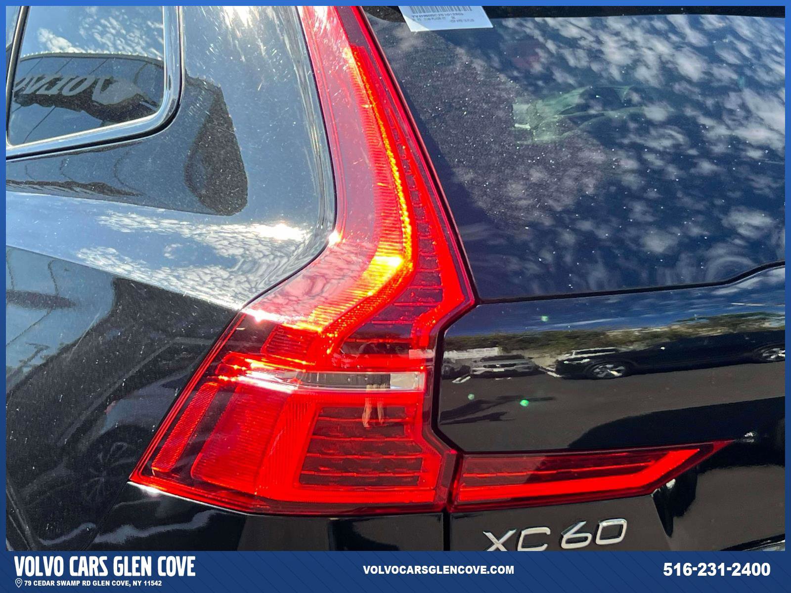 Certified 2025 Volvo XC60 T8 Plus AWD/4WD image 10