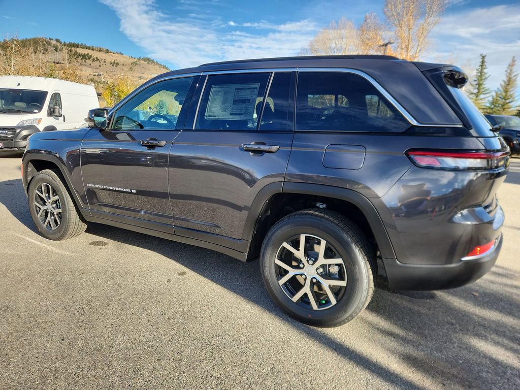 New 2025 Jeep Grand Cherokee Limited w/ Luxury Tech Group II image 3
