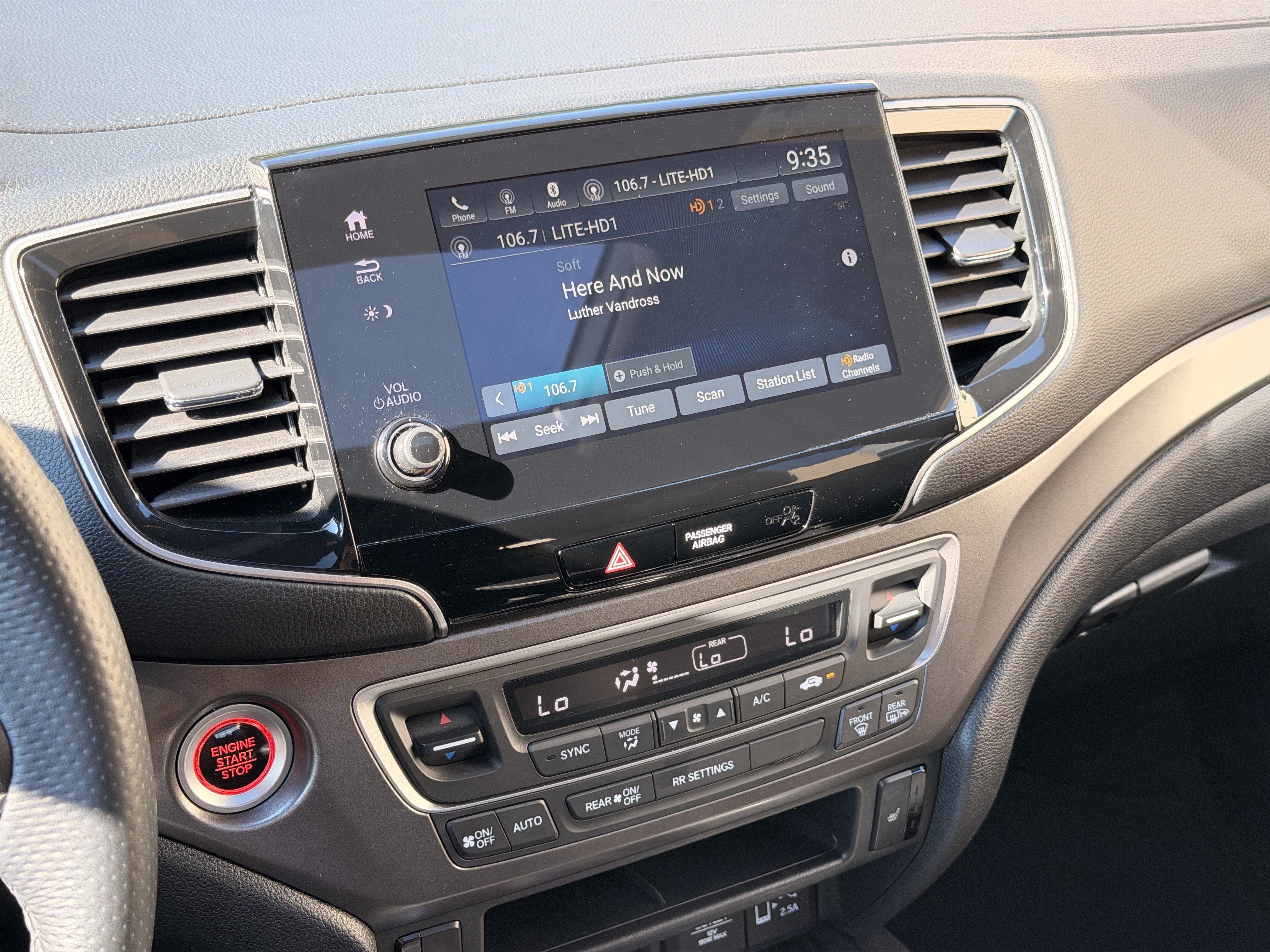 Certified 2023 Honda Passport EX-L image 19
