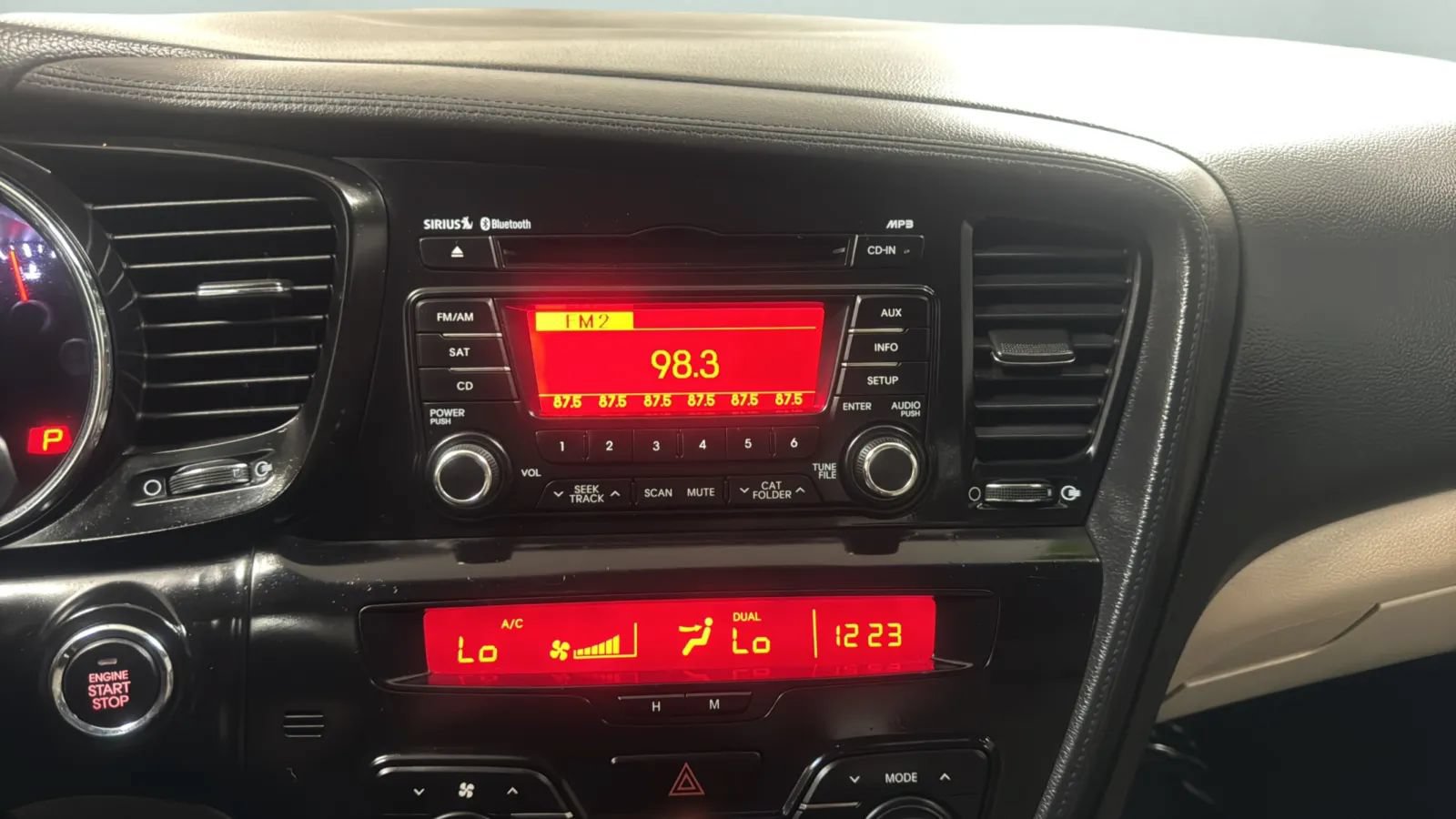 Used 2011 Kia Optima EX FWD image 12