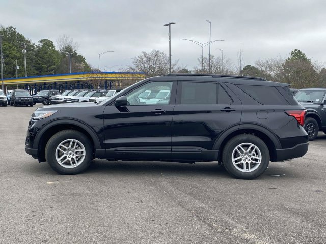New 2026 Ford Explorer Active w/ Active Comfort Package RWD image 6
