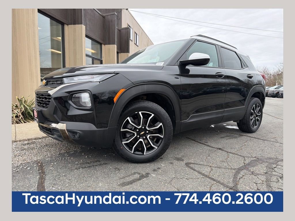 Used 2022 Chevrolet TrailBlazer ACTIV w/ Technology Package AWD/4WD image 1