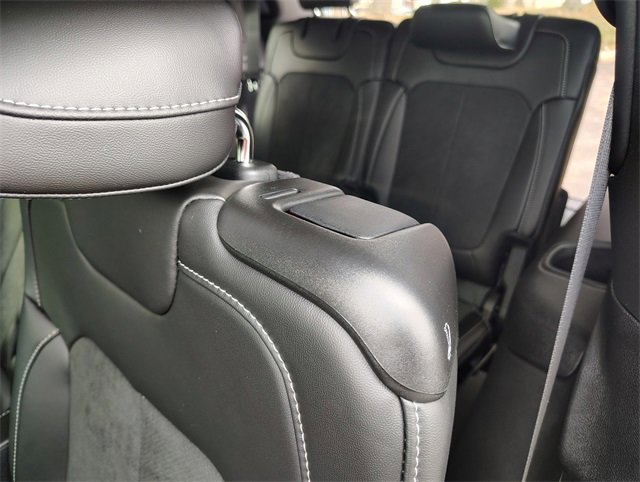 New 2025 Jeep Grand Cherokee L Laredo image 30