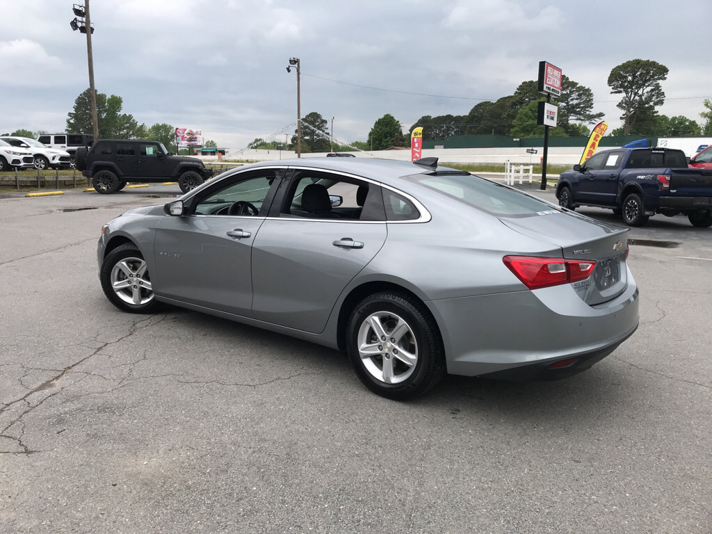 Used 2024 Chevrolet Malibu LS w/ Driver Confidence Package FWD image 7