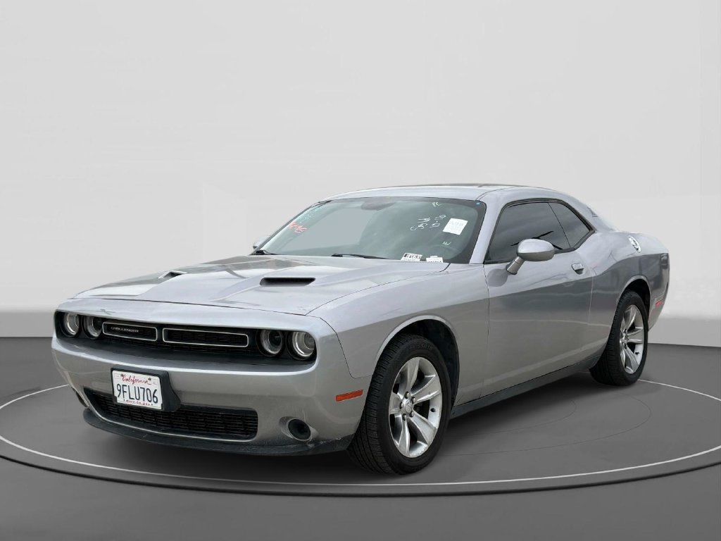 Used 2015 Dodge Challenger SXT w/ Sound Group RWD image 1