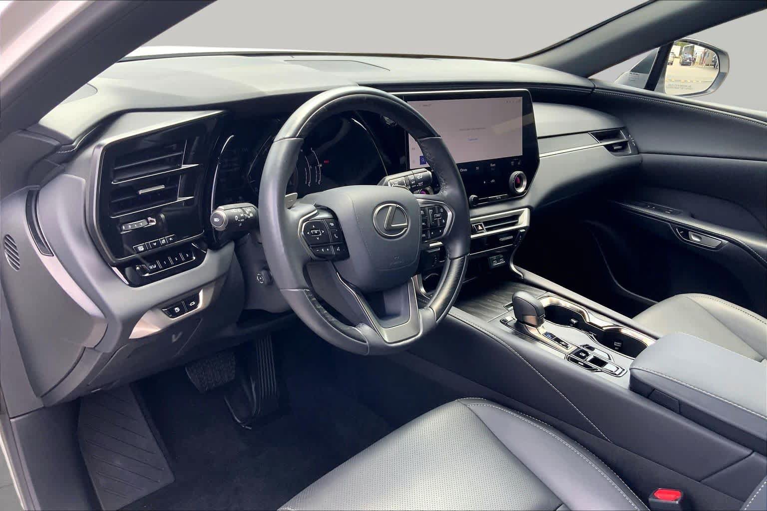 Used 2024 Lexus RX 350 Premium w/ Accessory Package (Z1) FWD image 17