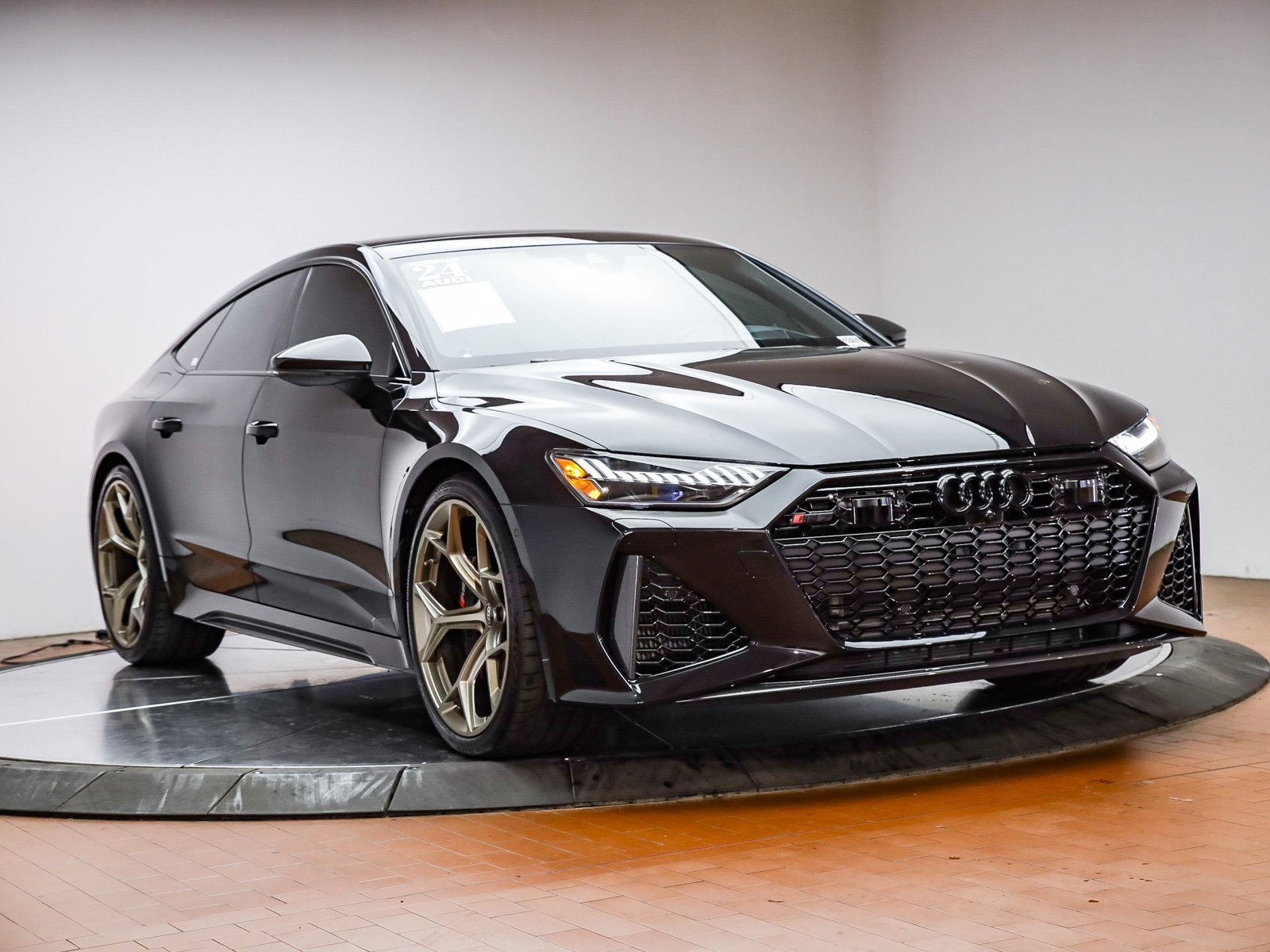 Used 2024 Audi RS 7 Performance w/ Bronze Edition image 13