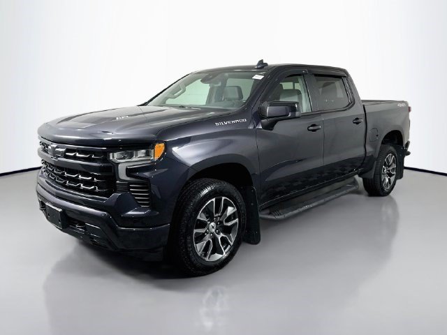 Used 2024 Chevrolet Silverado 1500 RST w/ Convenience Package II AWD/4WD image 4