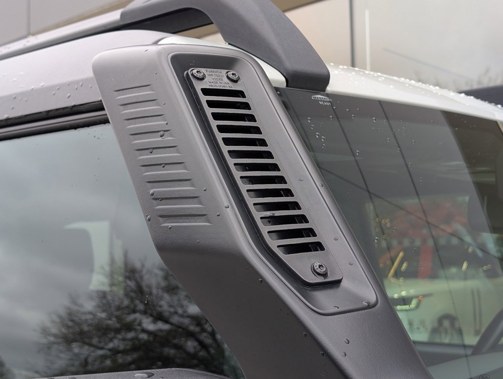 Used 2024 Ford Bronco Everglades image 30