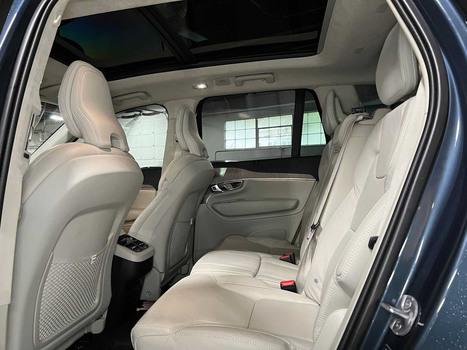 Used 2024 Volvo XC90 B6 Ultimate w/ Lounge Package AWD/4WD image 20