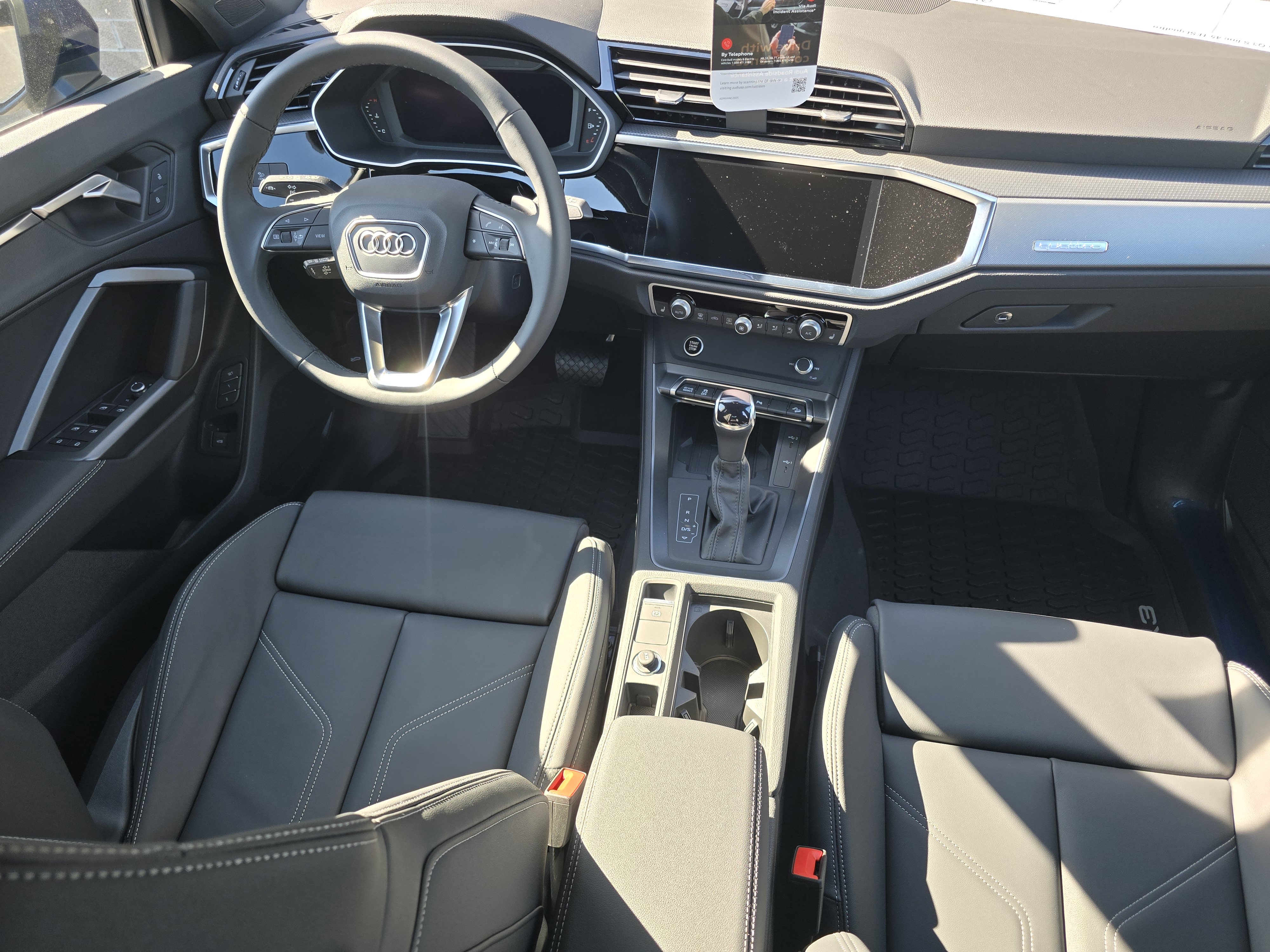 New 2025 Audi Q3 2.0T Premium image 32