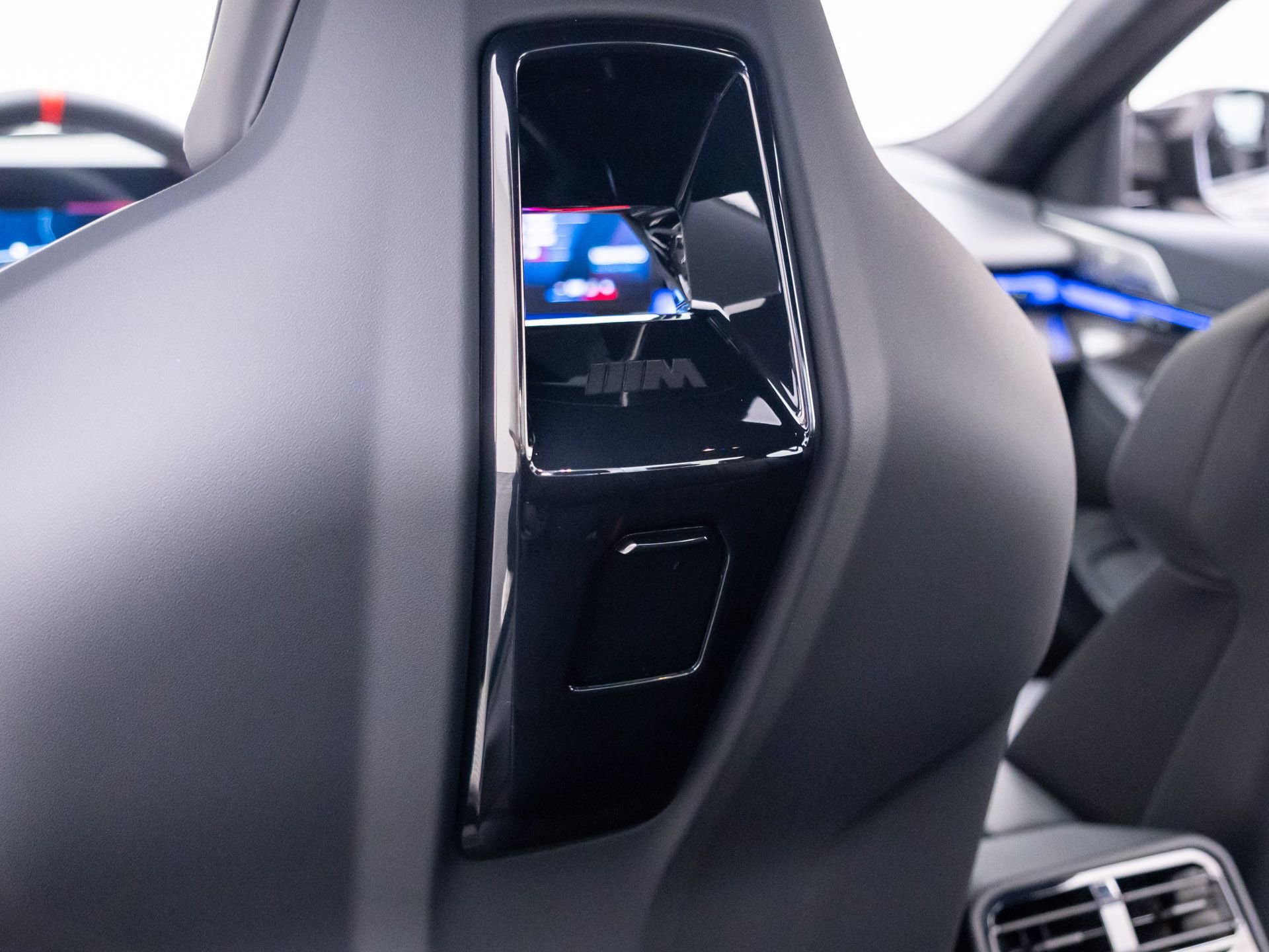 New 2027 BMW M5 w/ Carbon Package AWD/4WD image 21