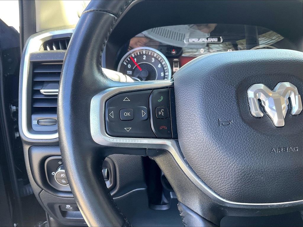 Used 2022 RAM 1500 Laramie AWD/4WD image 16