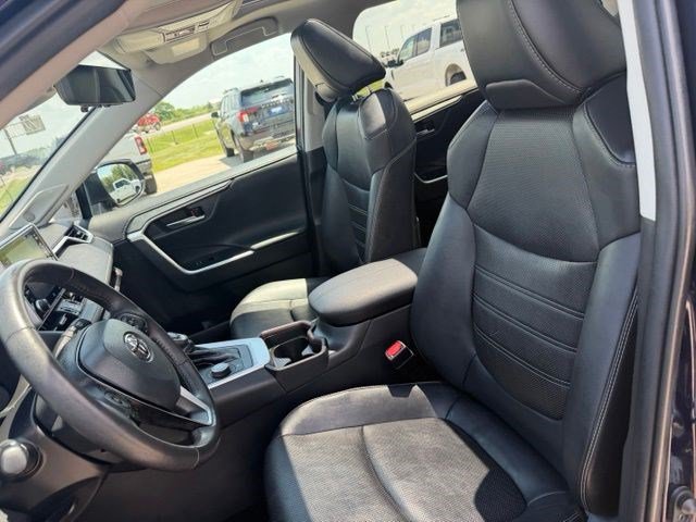 Used 2021 Toyota RAV4 Limited AWD/4WD image 12