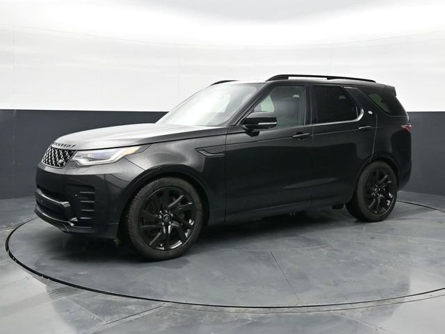 Used 2024 Land Rover Discovery Dynamic SE AWD/4WD image 3