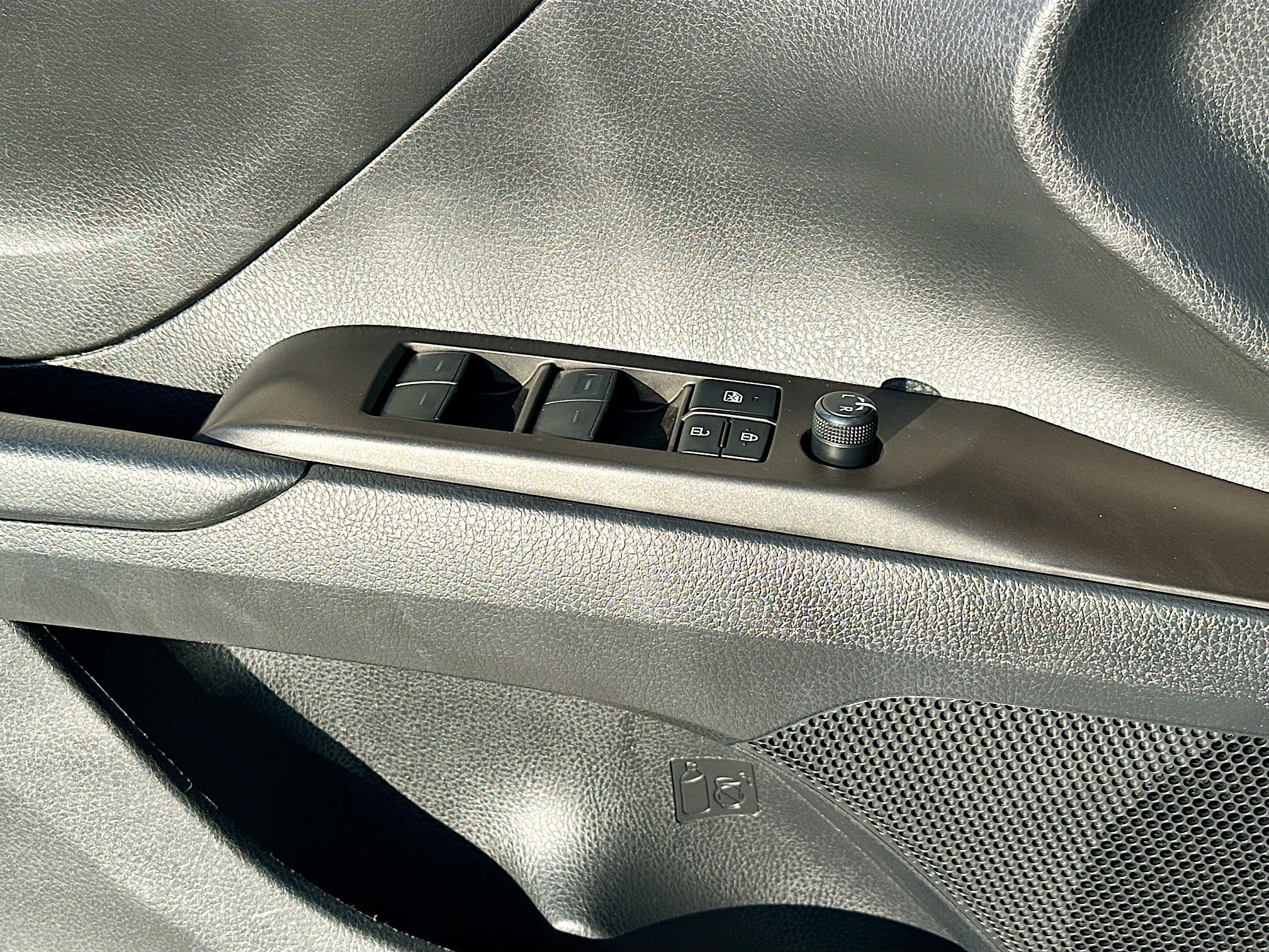 Used 2023 Toyota Camry SE image 17