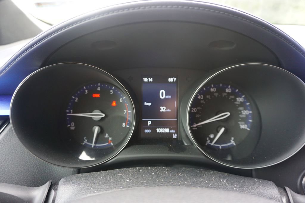 Used 2021 Toyota C-HR XLE FWD image 6