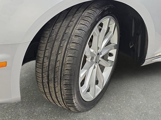 Used 2019 Audi A4 2.0T Premium w/ Convenience Package image 32