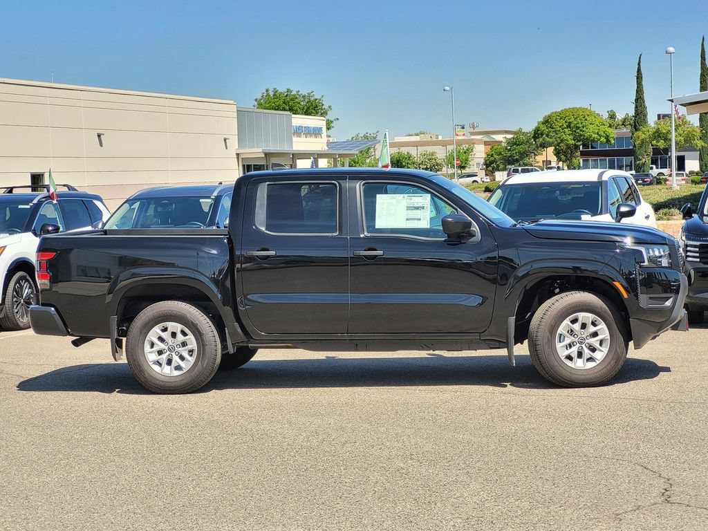 New 2023 Nissan Frontier SV w/ SV Convenience Package RWD image 3