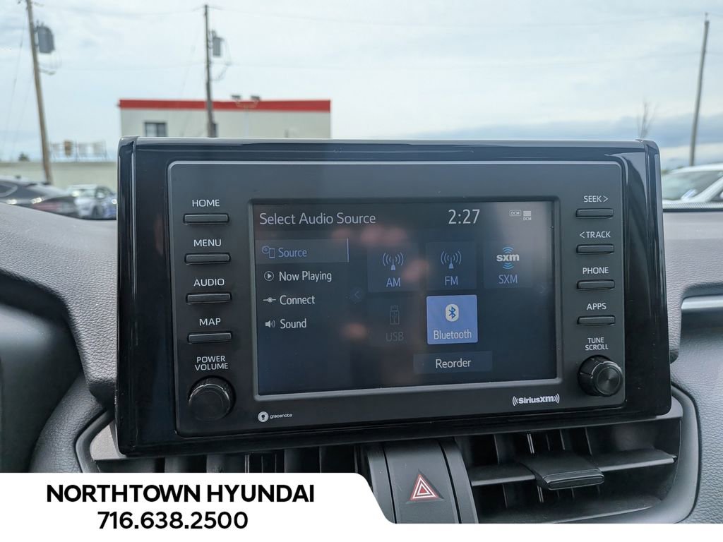 Used 2022 Toyota RAV4 XLE w/ Convenience Package AWD/4WD image 23