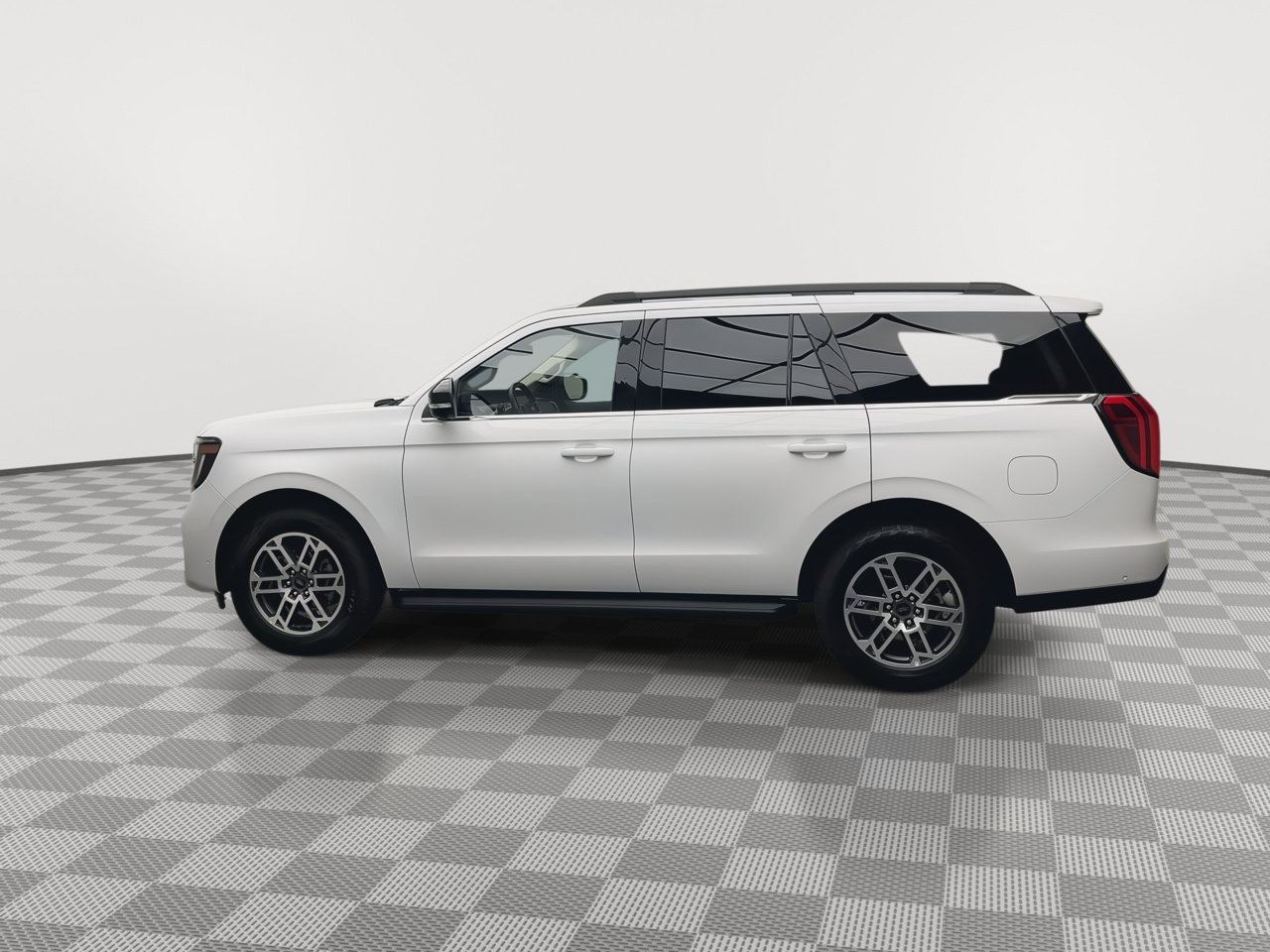 Certified 2025 Ford Expedition Active AWD/4WD image 43