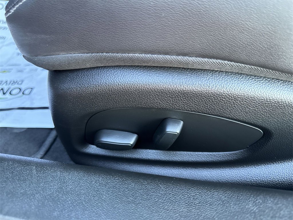 Used 2024 Chevrolet Camaro LT image 18