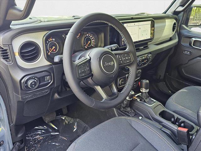 New 2025 Jeep Gladiator Sport video 3