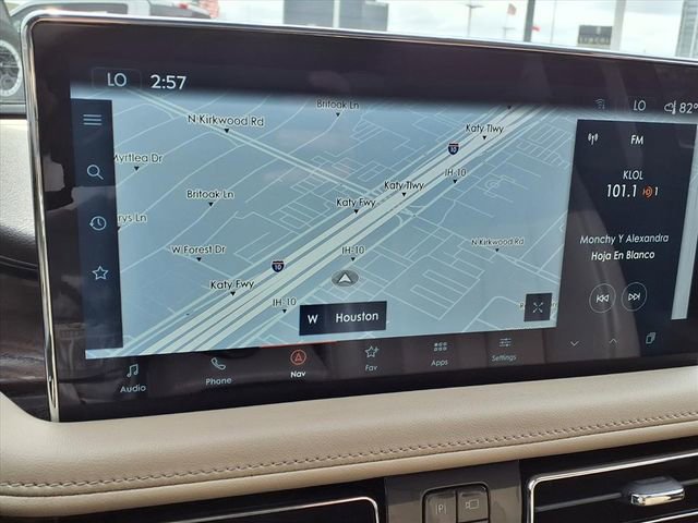 Certified 2023 Lincoln Nautilus Reserve w/ Luxury Package image 17