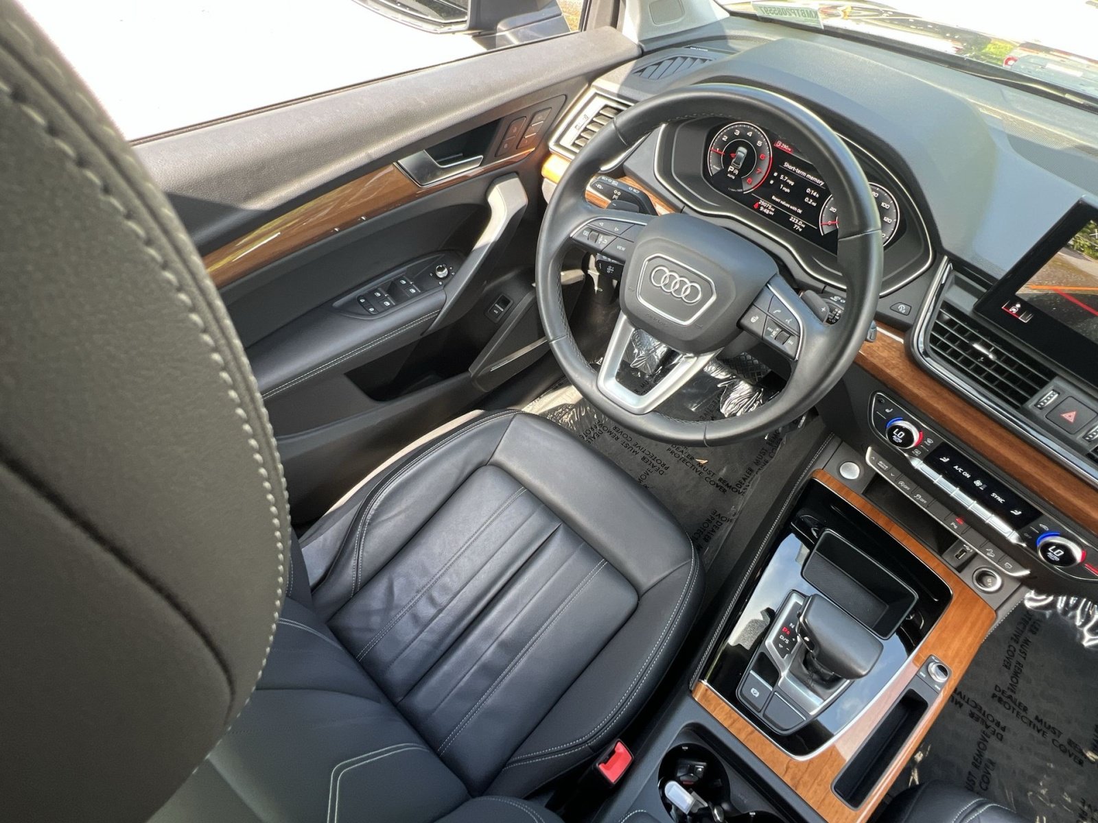 Used 2023 Audi Q5 2.0T Premium Plus w/ Premium Plus Package AWD/4WD image 16