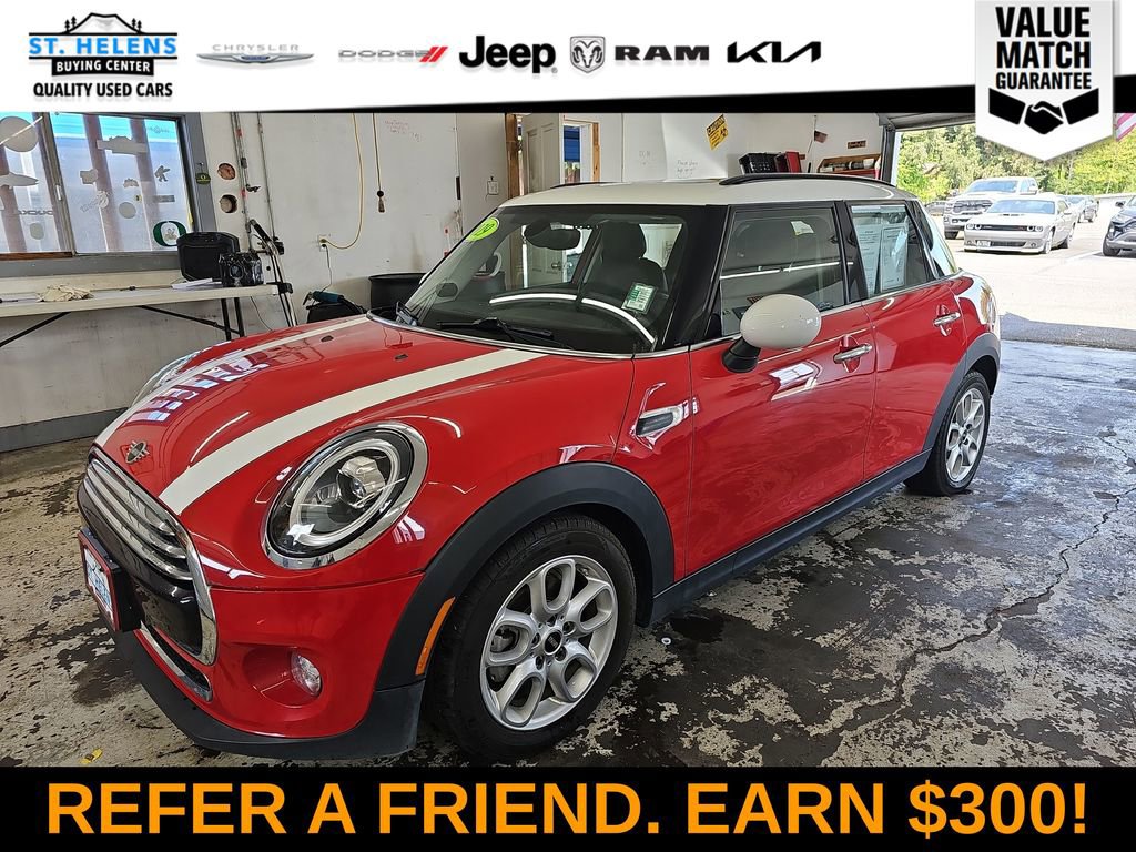 Used 2019 MINI Cooper 4-Door Hardtop w/ Premium Package FWD image 1