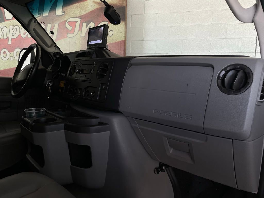 Used 2013 Ford E-450 and Econoline 450 Super Duty w/ PWR Locks & Windows Group RWD image 14