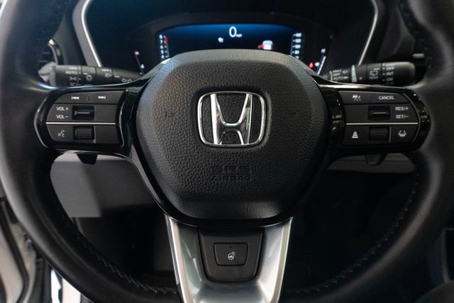 Used 2025 Honda Pilot Elite image 16