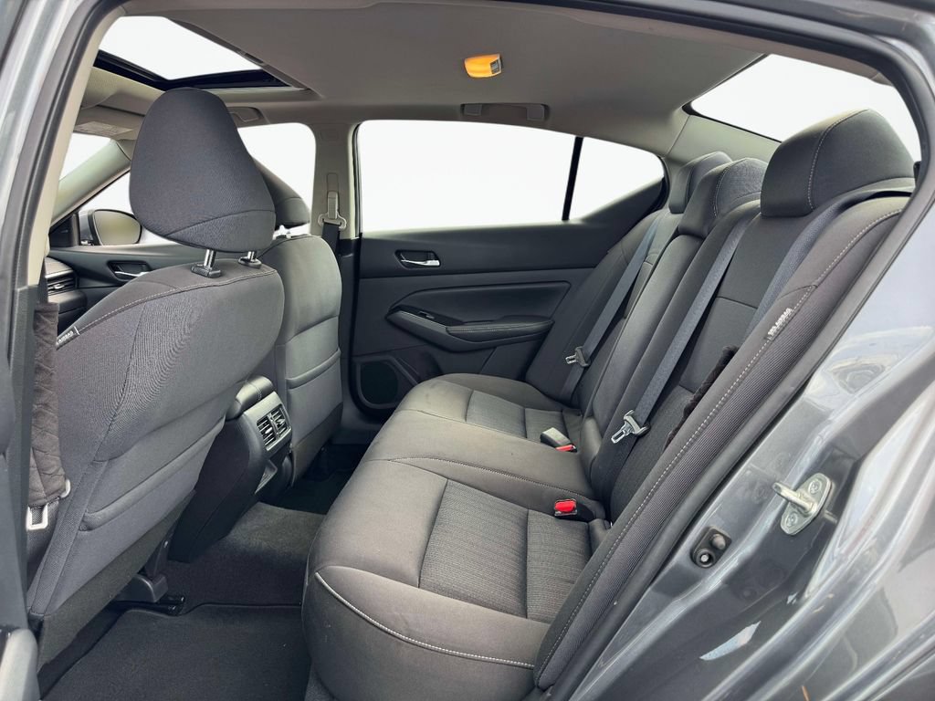 Used 2020 Nissan Altima 2.5 SV FWD image 11