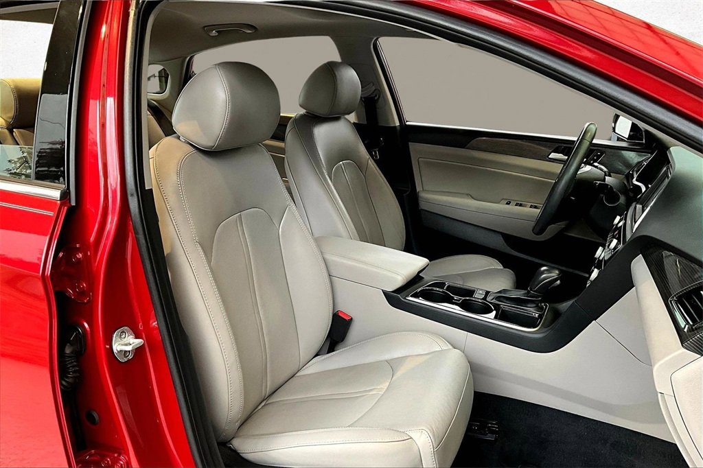 Used 2018 Hyundai Sonata Limited image 26