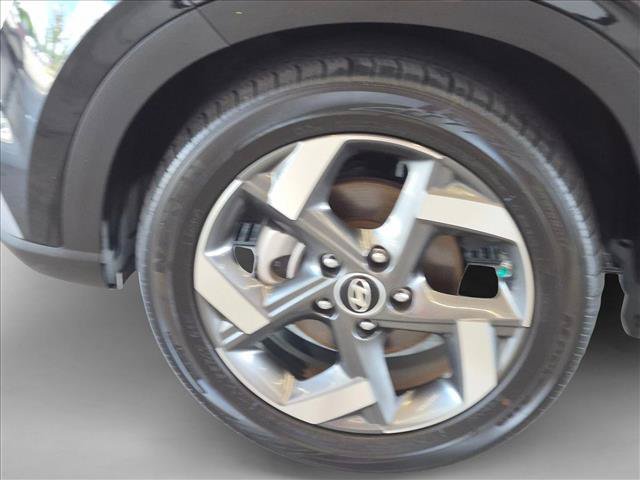 Used 2023 Hyundai Venue SEL FWD image 22