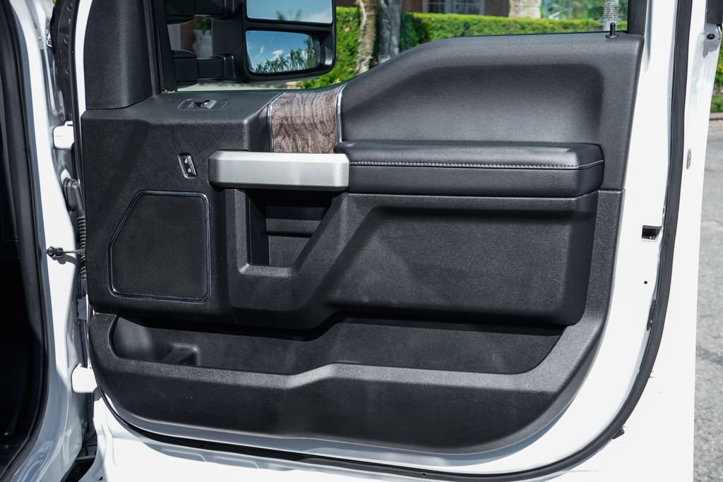 Used 2019 Ford F250 Lariat w/ Lariat Ultimate Package AWD/4WD image 40