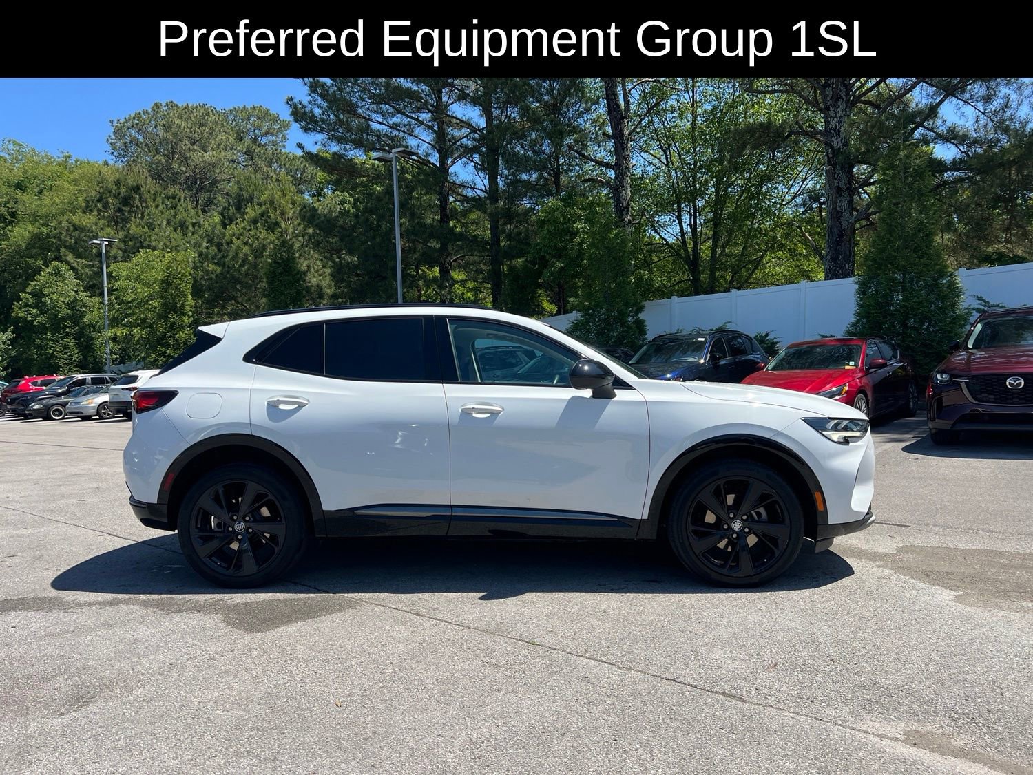 Used 2022 Buick Envision Essence w/ Sport Touring Package FWD image 3