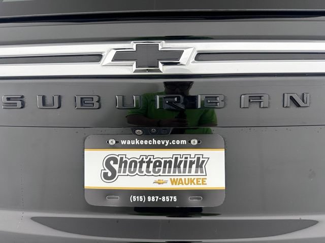 Used 2024 Chevrolet Suburban High Country AWD/4WD image 40