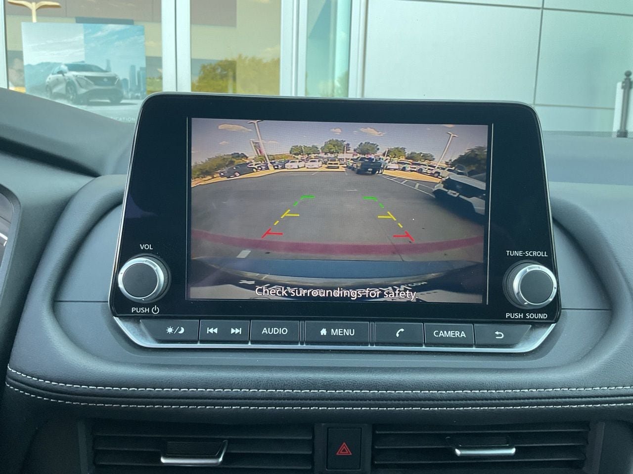 Used 2025 Nissan Rogue SV FWD image 29
