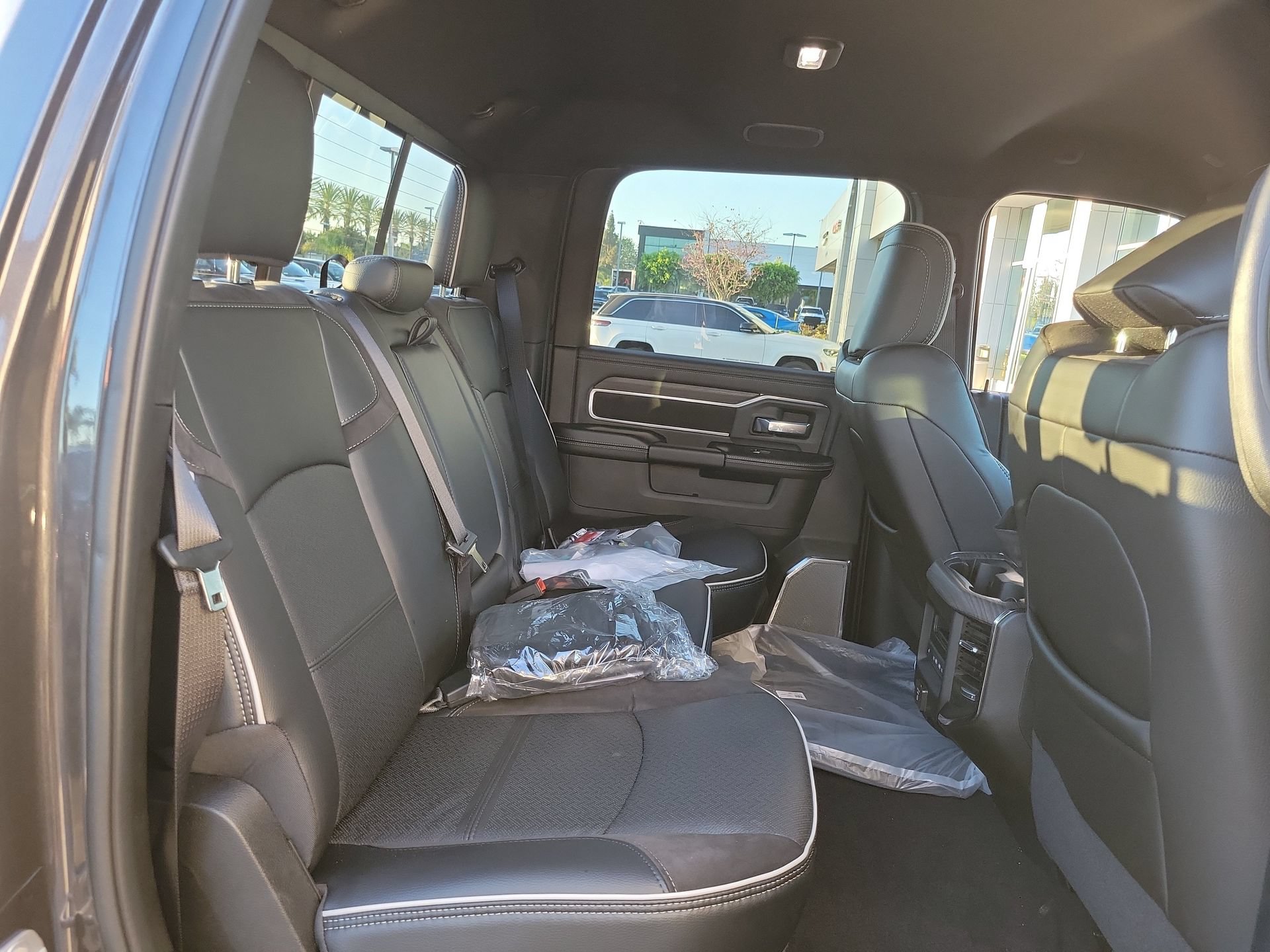 New 2026 RAM 2500 Laramie AWD/4WD image 19