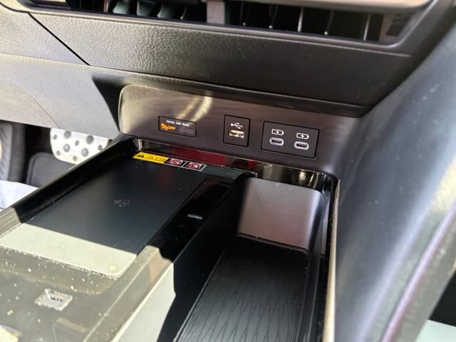 Used 2025 Toyota Camry XSE FWD image 19