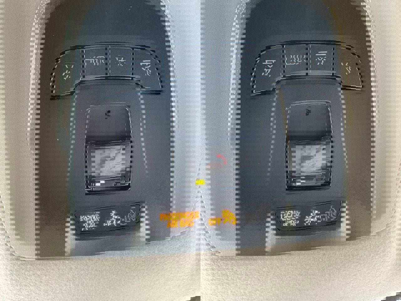 Used 2025 Toyota Corolla LE image 29