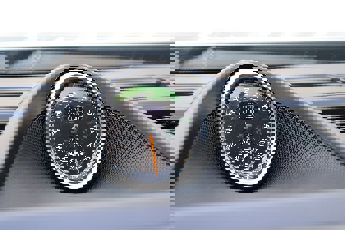 Used 2015 Porsche Panamera S image 23