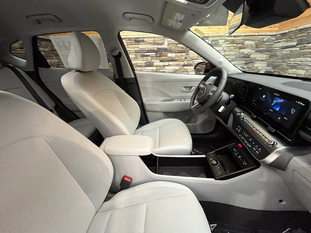 Certified 2024 Hyundai Kona SEL w/ Convenience Package AWD/4WD image 23