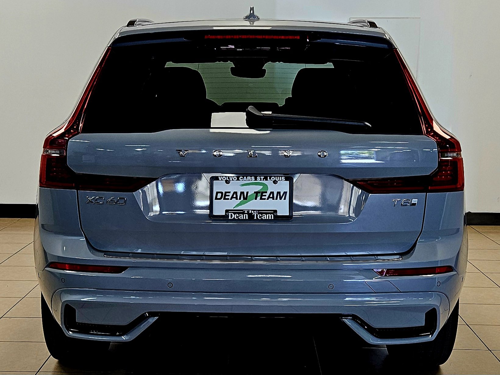 New 2026 Volvo XC60 T8 Plus w/ Protection Package Premier image 9