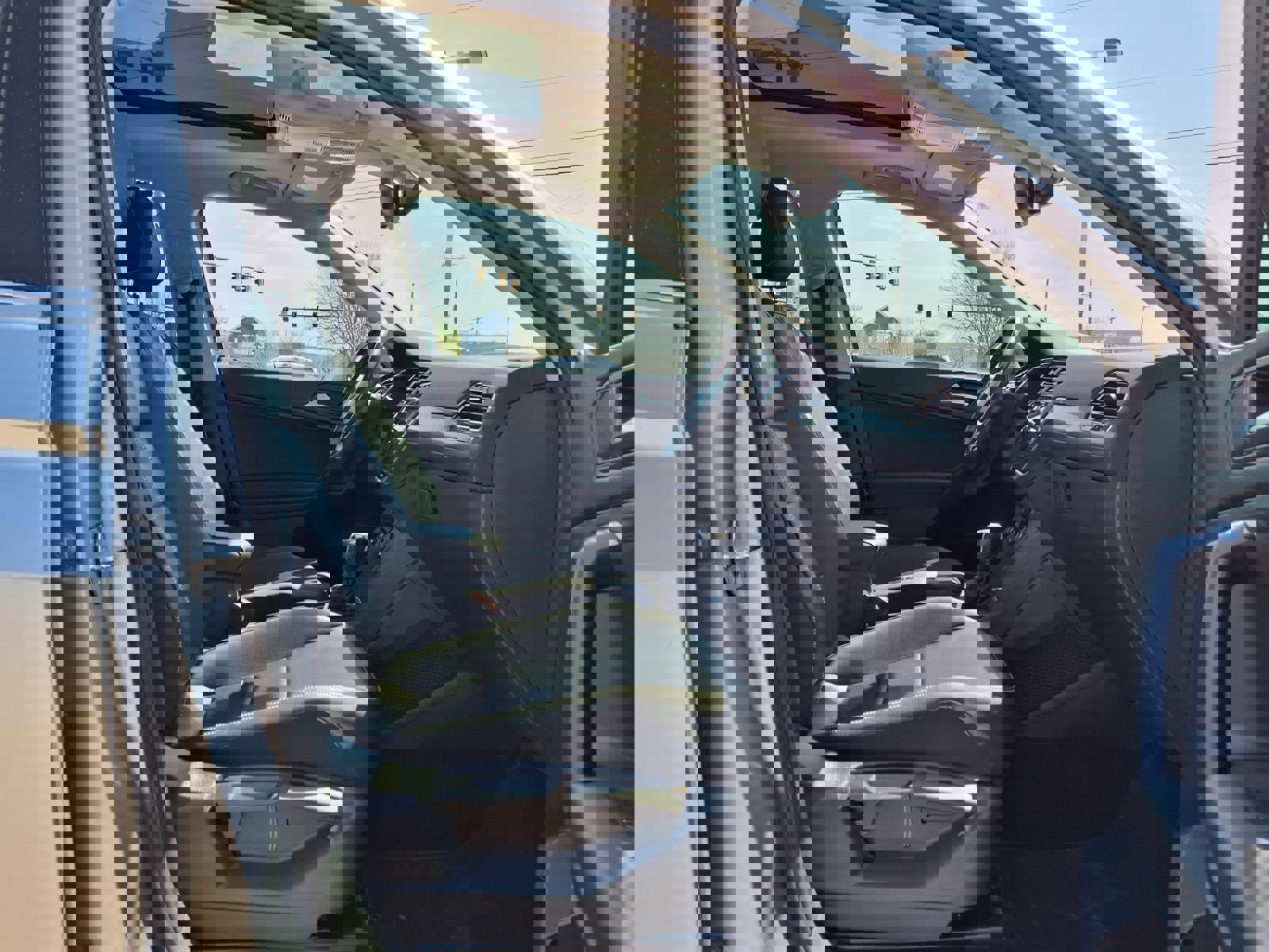 Used 2021 Volkswagen Tiguan SEL w/ 2-Row Tiguan MDO Package AWD/4WD image 30