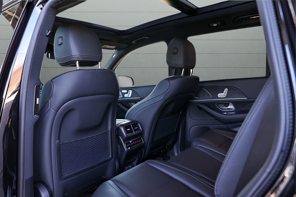 Used 2025 Mercedes-Benz GLS 450 4MATIC image 48