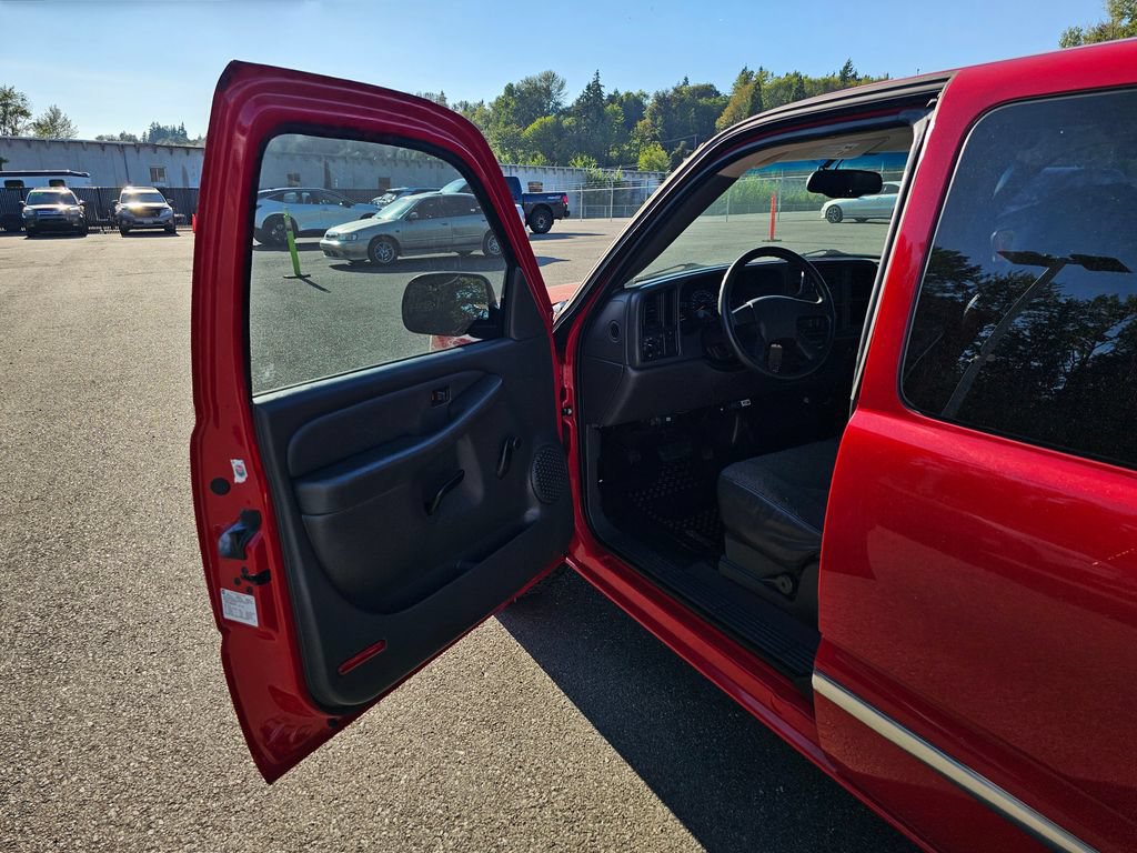 Used 2006 GMC Sierra 1500 W/T RWD image 16
