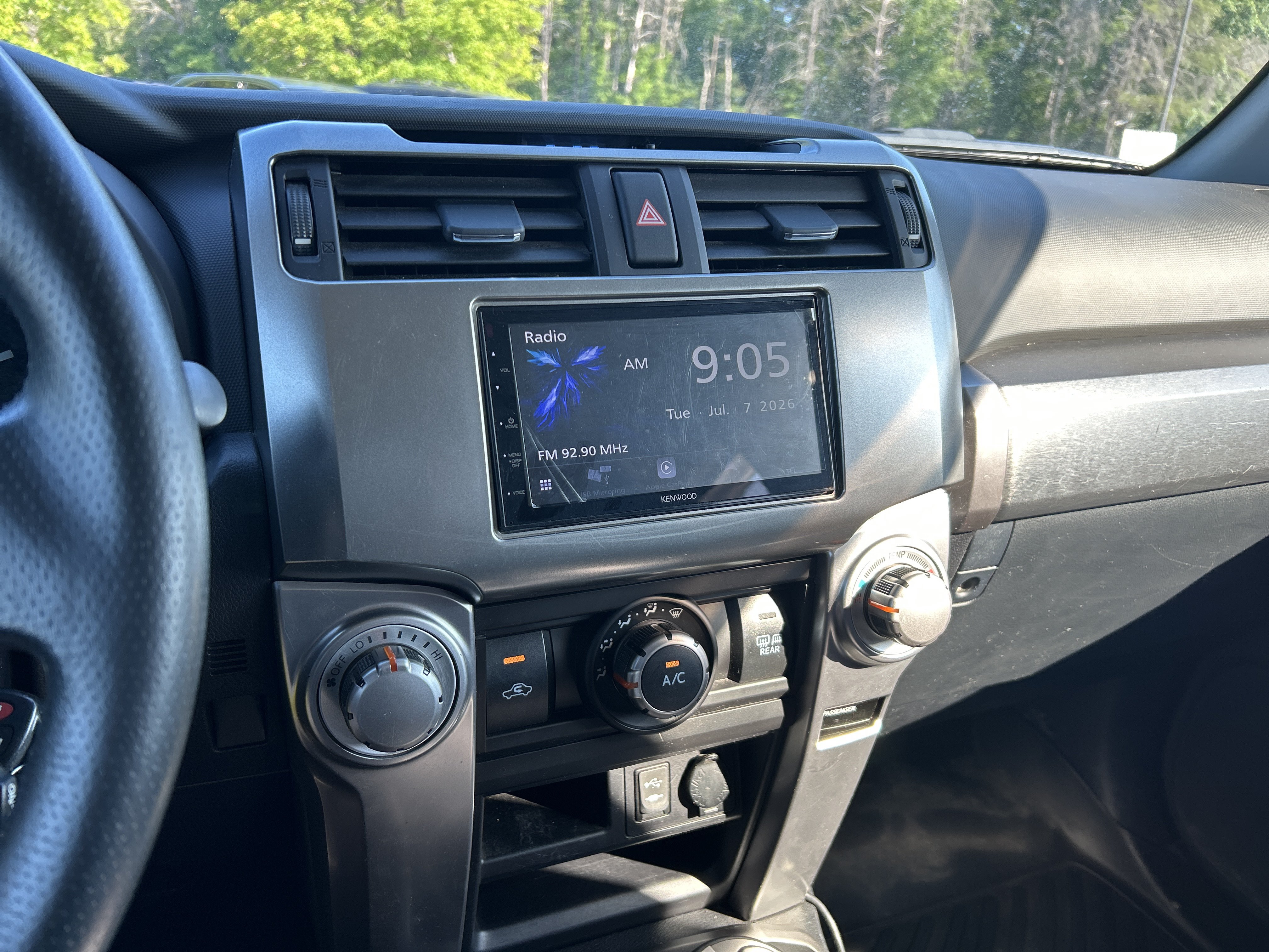 Used 2015 Toyota 4Runner SR5 AWD/4WD image 16