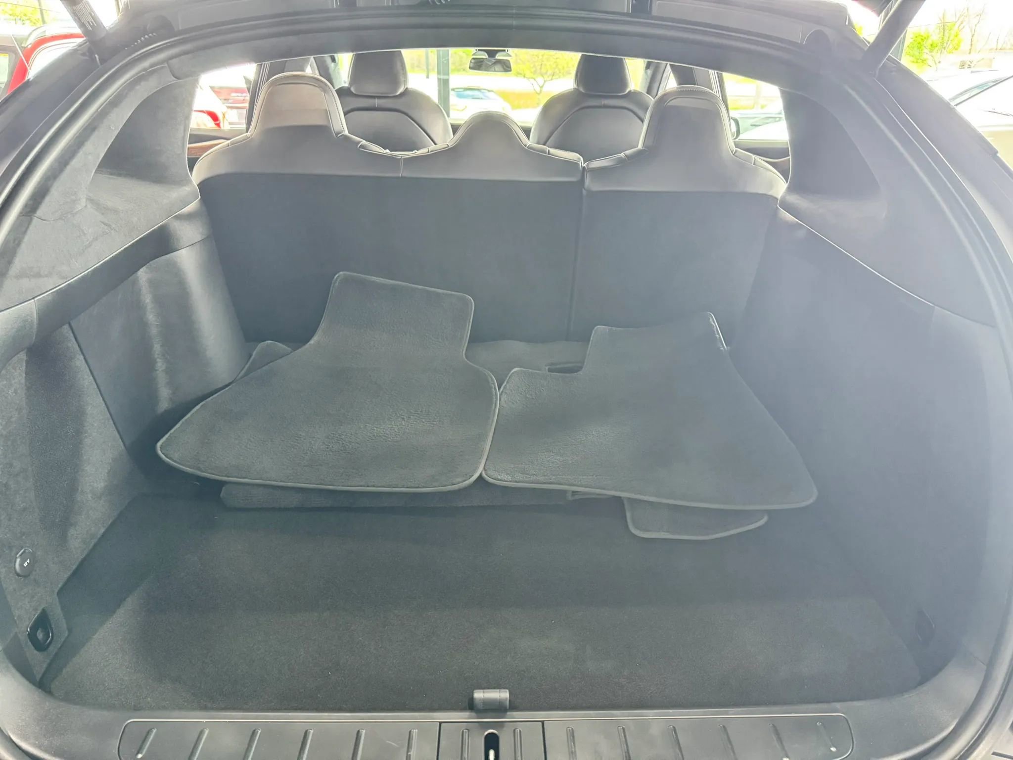 Used 2021 Tesla Model X Long Range image 39